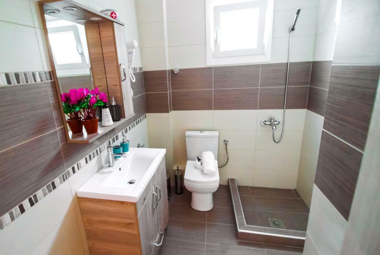 Sea Breeze Flat Apartment Кавала Екстериор снимка